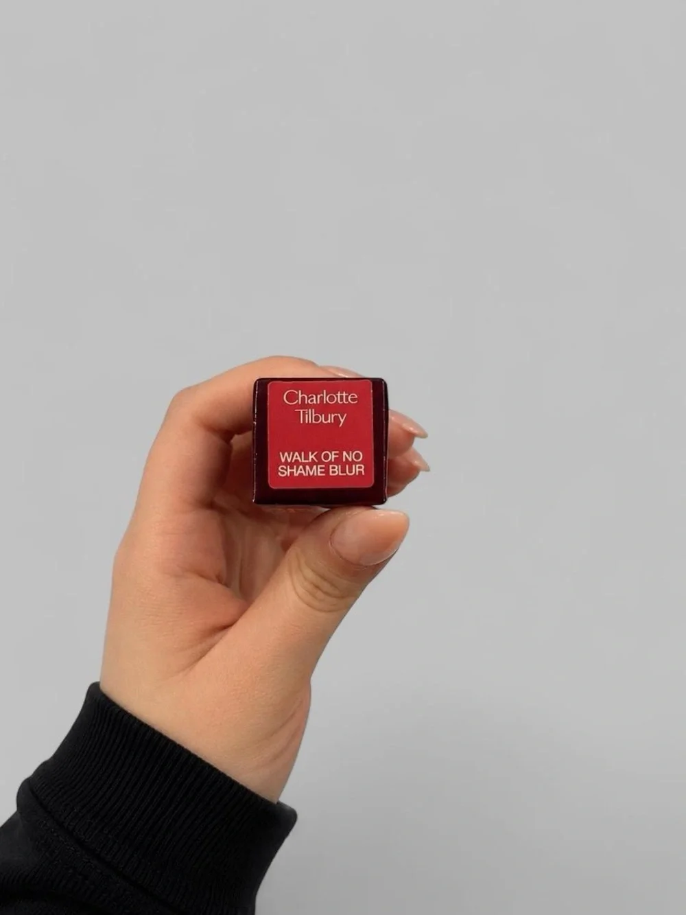 Charlotte Tilbury Airbrush Flawless Lip Blur – Walk of No Shame